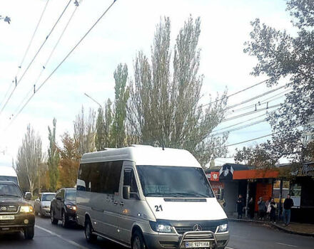 Белый Мерседес Sprinter, объемом двигателя 2.15 л и пробегом 100 тыс. км за 13500 $, фото 4 на Automoto.ua