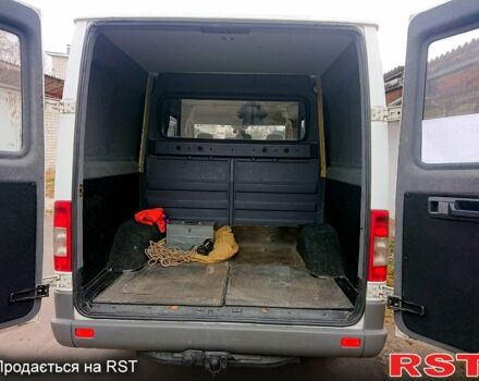 Белый Мерседес Sprinter, объемом двигателя 2.2 л и пробегом 419 тыс. км за 10000 $, фото 4 на Automoto.ua