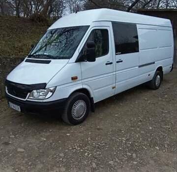 Белый Мерседес Sprinter, объемом двигателя 2.7 л и пробегом 265 тыс. км за 9900 $, фото 2 на Automoto.ua