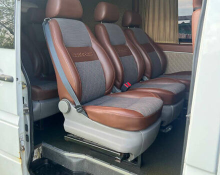 Белый Мерседес Sprinter, объемом двигателя 2.15 л и пробегом 700 тыс. км за 7499 $, фото 4 на Automoto.ua