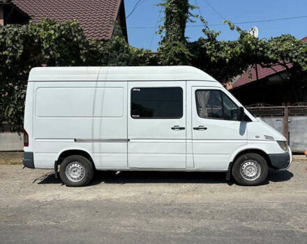 Белый Мерседес Sprinter, объемом двигателя 2.15 л и пробегом 500 тыс. км за 7000 $, фото 2 на Automoto.ua