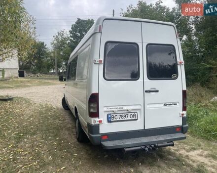 Белый Мерседес Sprinter, объемом двигателя 2.15 л и пробегом 779 тыс. км за 9400 $, фото 4 на Automoto.ua