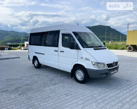 Белый Мерседес Sprinter, объемом двигателя 2.15 л и пробегом 450 тыс. км за 7000 $, фото 3 на Automoto.ua