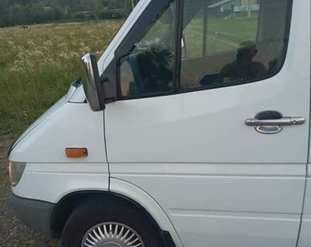 Белый Мерседес Sprinter, объемом двигателя 2.69 л и пробегом 350 тыс. км за 10350 $, фото 12 на Automoto.ua