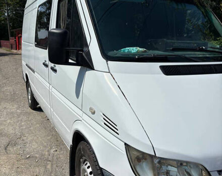 Белый Мерседес Sprinter, объемом двигателя 2.15 л и пробегом 500 тыс. км за 7000 $, фото 1 на Automoto.ua