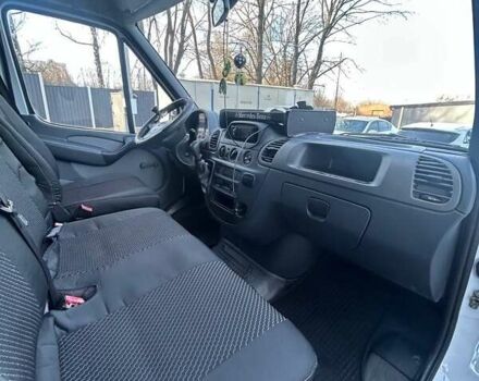 Белый Мерседес Sprinter, объемом двигателя 2.1 л и пробегом 320 тыс. км за 8600 $, фото 12 на Automoto.ua
