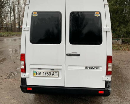 Белый Мерседес Sprinter, объемом двигателя 2.1 л и пробегом 390 тыс. км за 9200 $, фото 2 на Automoto.ua