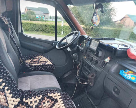 Белый Мерседес Sprinter, объемом двигателя 2.69 л и пробегом 350 тыс. км за 10350 $, фото 10 на Automoto.ua