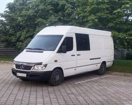 Белый Мерседес Sprinter, объемом двигателя 2.1 л и пробегом 556 тыс. км за 9500 $, фото 2 на Automoto.ua