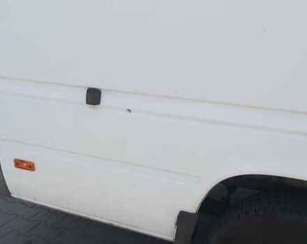 Белый Мерседес Sprinter, объемом двигателя 2.7 л и пробегом 700 тыс. км за 9500 $, фото 4 на Automoto.ua
