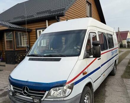 Белый Мерседес Sprinter, объемом двигателя 2.2 л и пробегом 445 тыс. км за 10800 $, фото 2 на Automoto.ua