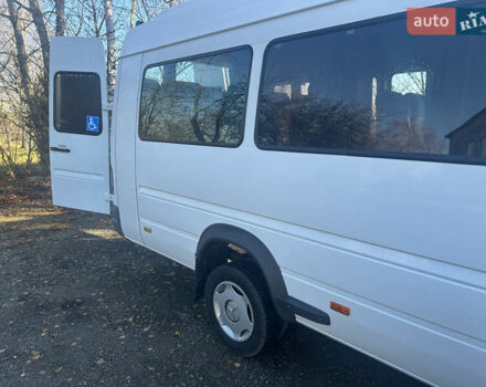Белый Мерседес Sprinter, объемом двигателя 0 л и пробегом 500 тыс. км за 17500 $, фото 4 на Automoto.ua