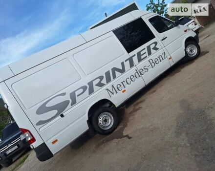 Белый Мерседес Sprinter, объемом двигателя 2.15 л и пробегом 265 тыс. км за 8000 $, фото 19 на Automoto.ua