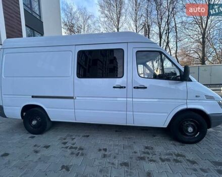 Белый Мерседес Sprinter, объемом двигателя 2.1 л и пробегом 320 тыс. км за 8600 $, фото 6 на Automoto.ua