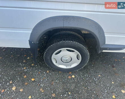 Белый Мерседес Sprinter, объемом двигателя 0 л и пробегом 500 тыс. км за 17500 $, фото 9 на Automoto.ua