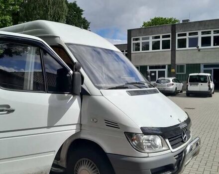Белый Мерседес Sprinter, объемом двигателя 2.1 л и пробегом 490 тыс. км за 8800 $, фото 3 на Automoto.ua