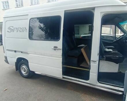 Белый Мерседес Sprinter, объемом двигателя 2.15 л и пробегом 435 тыс. км за 7200 $, фото 5 на Automoto.ua