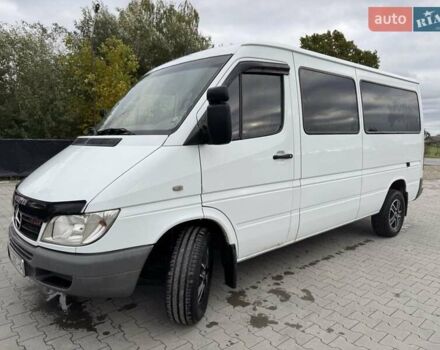 Білий Мерседес Sprinter, об'ємом двигуна 2.69 л та пробігом 722 тис. км за 10900 $, фото 3 на Automoto.ua