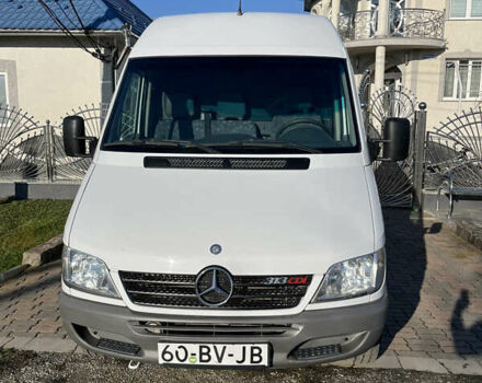 Белый Мерседес Sprinter, объемом двигателя 0 л и пробегом 205 тыс. км за 14800 $, фото 1 на Automoto.ua