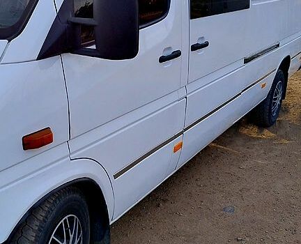 Білий Мерседес Sprinter, об'ємом двигуна 2.2 л та пробігом 0 тис. км за 10000 $, фото 10 на Automoto.ua