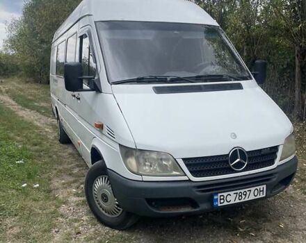 Белый Мерседес Sprinter, объемом двигателя 2.15 л и пробегом 779 тыс. км за 9400 $, фото 8 на Automoto.ua