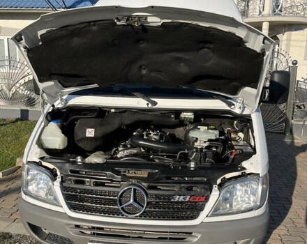 Белый Мерседес Sprinter, объемом двигателя 0 л и пробегом 205 тыс. км за 14800 $, фото 8 на Automoto.ua