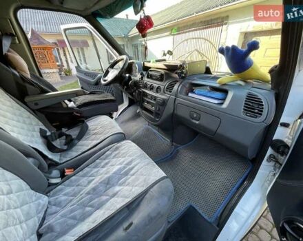 Белый Мерседес Sprinter, объемом двигателя 2.69 л и пробегом 500 тыс. км за 9799 $, фото 22 на Automoto.ua