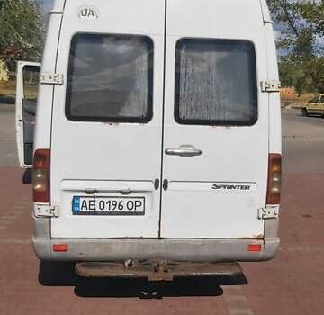 Белый Мерседес Sprinter, объемом двигателя 2.7 л и пробегом 700 тыс. км за 9500 $, фото 16 на Automoto.ua