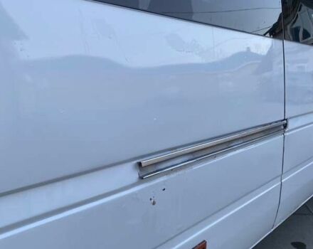 Белый Мерседес Sprinter, объемом двигателя 2.15 л и пробегом 200 тыс. км за 8000 $, фото 6 на Automoto.ua