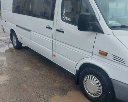 Белый Мерседес Sprinter, объемом двигателя 0 л и пробегом 400 тыс. км за 9500 $, фото 2 на Automoto.ua