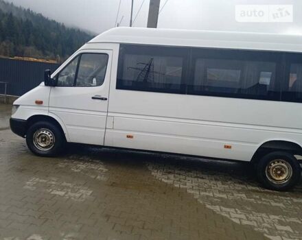 Белый Мерседес Sprinter, объемом двигателя 0 л и пробегом 630 тыс. км за 8200 $, фото 6 на Automoto.ua