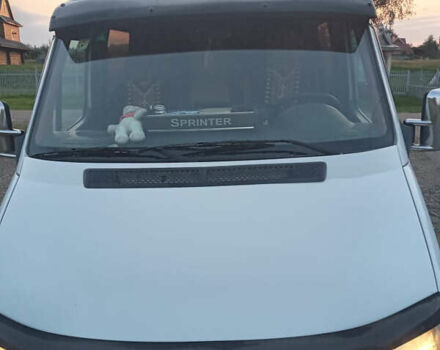 Белый Мерседес Sprinter, объемом двигателя 2.69 л и пробегом 350 тыс. км за 10350 $, фото 13 на Automoto.ua