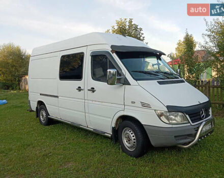 Белый Мерседес Sprinter, объемом двигателя 2.2 л и пробегом 590 тыс. км за 8000 $, фото 5 на Automoto.ua