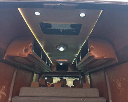 Белый Мерседес Sprinter, объемом двигателя 2.69 л и пробегом 350 тыс. км за 10350 $, фото 6 на Automoto.ua
