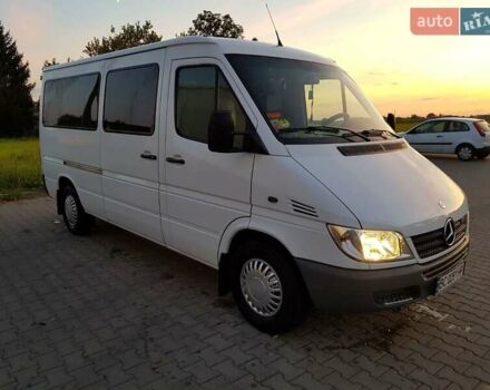 Белый Мерседес Sprinter, объемом двигателя 2.15 л и пробегом 500 тыс. км за 9900 $, фото 2 на Automoto.ua