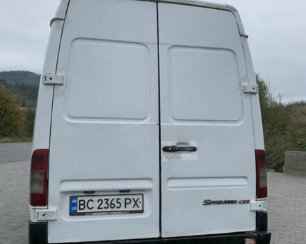 Белый Мерседес Sprinter, объемом двигателя 2.7 л и пробегом 600 тыс. км за 8500 $, фото 4 на Automoto.ua