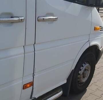 Белый Мерседес Sprinter, объемом двигателя 2.7 л и пробегом 700 тыс. км за 9500 $, фото 12 на Automoto.ua