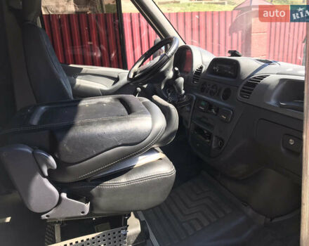 Белый Мерседес Sprinter, объемом двигателя 0 л и пробегом 300 тыс. км за 10500 $, фото 3 на Automoto.ua