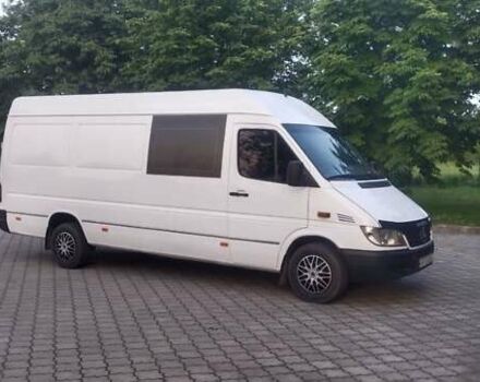 Белый Мерседес Sprinter, объемом двигателя 2.1 л и пробегом 556 тыс. км за 9500 $, фото 3 на Automoto.ua