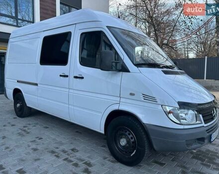 Белый Мерседес Sprinter, объемом двигателя 2.1 л и пробегом 320 тыс. км за 8600 $, фото 7 на Automoto.ua