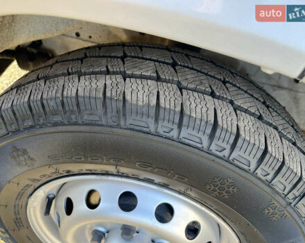 Белый Мерседес Sprinter, объемом двигателя 0 л и пробегом 205 тыс. км за 14800 $, фото 50 на Automoto.ua