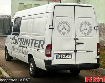 Білий Мерседес Sprinter, об'ємом двигуна 2.2 л та пробігом 200 тис. км за 9500 $, фото 5 на Automoto.ua