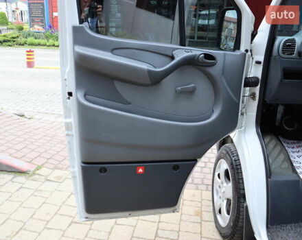Білий Мерседес Sprinter, об'ємом двигуна 2.2 л та пробігом 370 тис. км за 9900 $, фото 11 на Automoto.ua