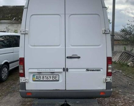 Белый Мерседес Sprinter, объемом двигателя 2.2 л и пробегом 497 тыс. км за 10500 $, фото 3 на Automoto.ua
