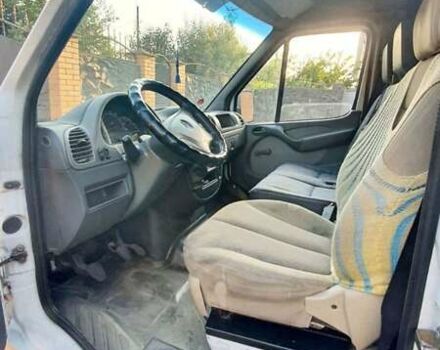 Белый Мерседес Sprinter, объемом двигателя 2.15 л и пробегом 604 тыс. км за 8300 $, фото 6 на Automoto.ua
