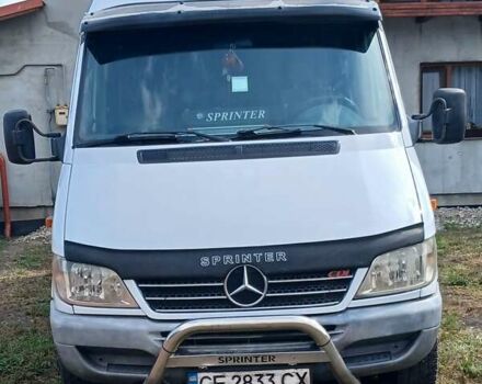 Белый Мерседес Sprinter, объемом двигателя 2.69 л и пробегом 500 тыс. км за 9799 $, фото 2 на Automoto.ua