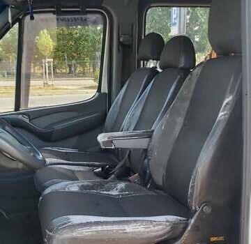 Белый Мерседес Sprinter, объемом двигателя 2.7 л и пробегом 700 тыс. км за 9500 $, фото 22 на Automoto.ua