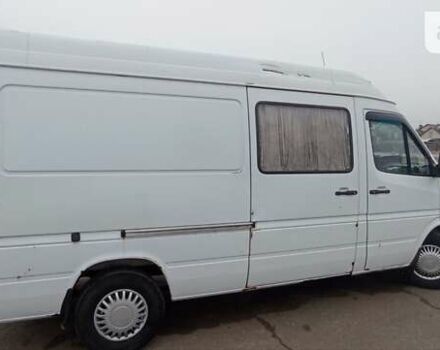 Белый Мерседес Sprinter, объемом двигателя 0 л и пробегом 614 тыс. км за 5300 $, фото 2 на Automoto.ua