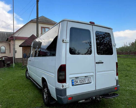 Белый Мерседес Sprinter, объемом двигателя 2.15 л и пробегом 700 тыс. км за 7499 $, фото 1 на Automoto.ua