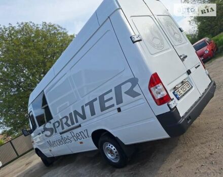 Белый Мерседес Sprinter, объемом двигателя 2.15 л и пробегом 265 тыс. км за 8000 $, фото 10 на Automoto.ua